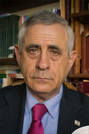 /pZcGQlfZWDuzIZu4vbqYLSFq4Al.jpg