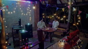 ที่สามของเธอ kép