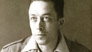 Camus, l'icône de la révolte háttérkép