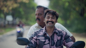 காக்கி சர்க்கஸ் kép