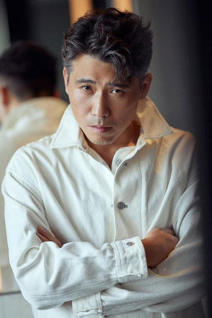 Li Naiwen profil kép