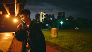 午夜節拍 háttérkép