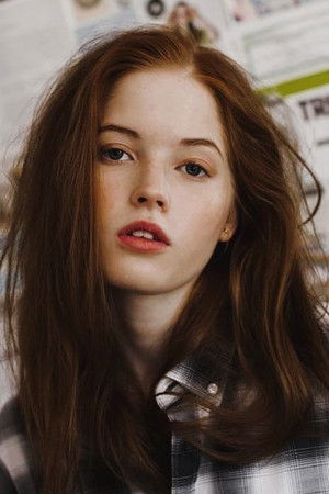 Ellie Bamber profil kép