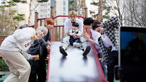 TXT의 육아일기 kép