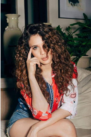 Karylle profil kép