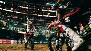 Unchained: The Untold Story of Freestyle Motocross háttérkép