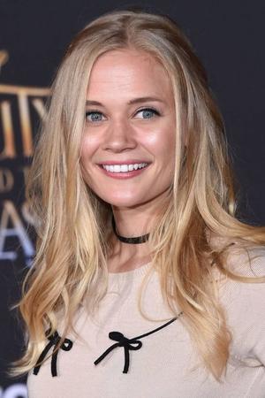 Carly Schroeder profil kép