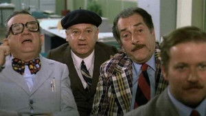 Fantozzi Tovább Tűr háttérkép
