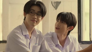 ต้นส้มอยู่บ้านเขา แต่ผลส้มหล่นมาบ้านเราตลอดเลย kép