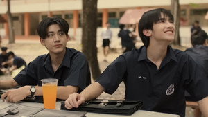 ต้นส้มอยู่บ้านเขา แต่ผลส้มหล่นมาบ้านเราตลอดเลย kép
