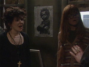 Drop the Dead Donkey Season 3 Ep.10 10. epizód