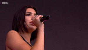 Dua Lipa - Reading Festival 2018 háttérkép