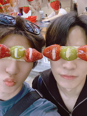 ด้วงกับเธอ poszter