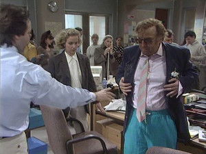 Drop the Dead Donkey Season 3 Ep.3 3. epizód