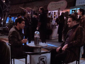 Babylon 5 Árnyékharcosok Ep.16 Fenyegető árnyak