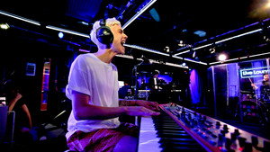 BBC Radio 1's Live Lounge 12. évad Ep.49 49. epizód