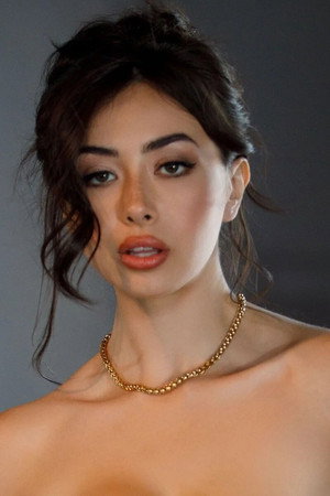 Chloe Surreal profil kép
