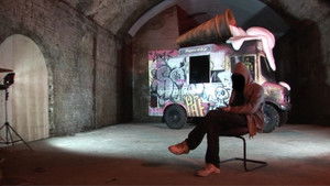 B-Movie: a short film about Banksy háttérkép