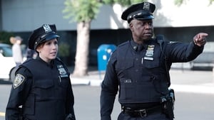 Brooklyn 99 - Nemszázas körzet 7. évad Ep.1 Embervadász