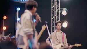 ขอฟังอีกครั้งเพลงรักของเธอ kép