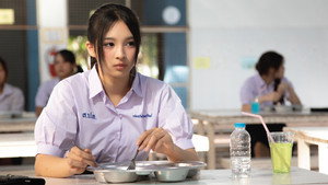 รักช็อตใจ ยัยช็อตฟีล kép