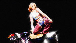 Madonna: Drowned World Tour 2001 háttérkép