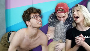 Smosh's Try Not to Laugh 1. évad Ep.23 23. epizód
