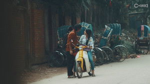 স্কুটি háttérkép