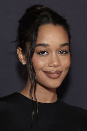 Laura Harrier profil kép