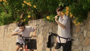 ต้นส้มอยู่บ้านเขา แต่ผลส้มหล่นมาบ้านเราตลอดเลย kép