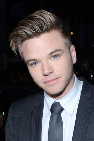 Brett Davern profil kép