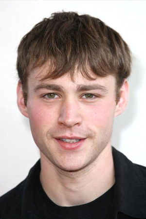 Emory Cohen profil kép