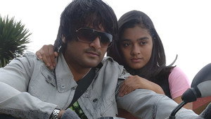 ஏன் இப்படி மயக்கினாய் háttérkép