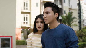 ပြန်မပြောရ háttérkép