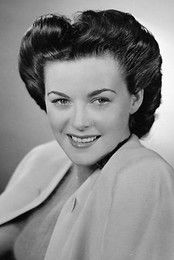 Marguerite Chapman profil kép
