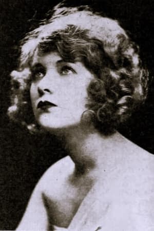 Lillian Hall profil kép