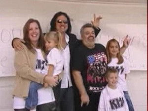 Gene Simmons: Family Jewels Season 1 Ep.9 9. epizód