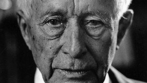 102 år i hjärtat av Europa háttérkép