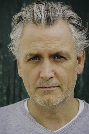 Julian Lee