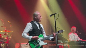 Status Quo, Rockin' All Over The World háttérkép