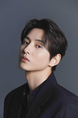 Kim Dong-kyu profil kép