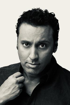 Aasif Mandvi profil kép