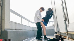 ※胸糞NTR 最悪の鬱勃起映像 幸せを約束した大好きな彼女がおっさんに寝取られて、壊されました。 七嶋舞 háttérkép
