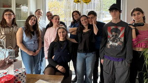 Finalement c'était mieux mes 17 ans ! háttérkép