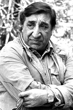 Frunzik Mkrtchyan profil kép