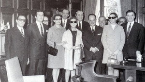 Στοργή στο λαό háttérkép