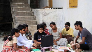 ఆదిత్య (క్రియేటివ్ జినియస్) háttérkép