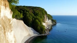 Rügen - Weiße Felsen, grüne Wälder háttérkép