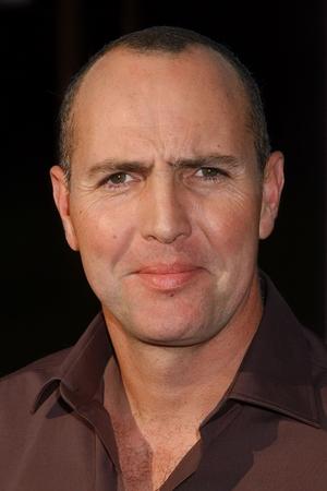 Arnold Vosloo profil kép