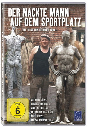 Der nackte Mann auf dem Sportplatz poszter